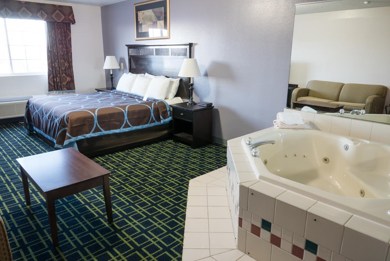 Cobblestone Inn & Suites - Platteville Exteriör bild