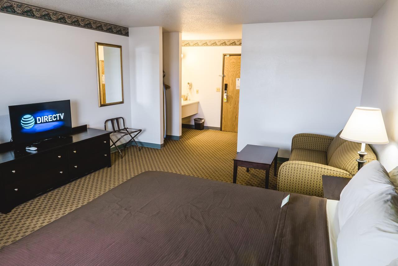 Cobblestone Inn & Suites - Platteville Exteriör bild