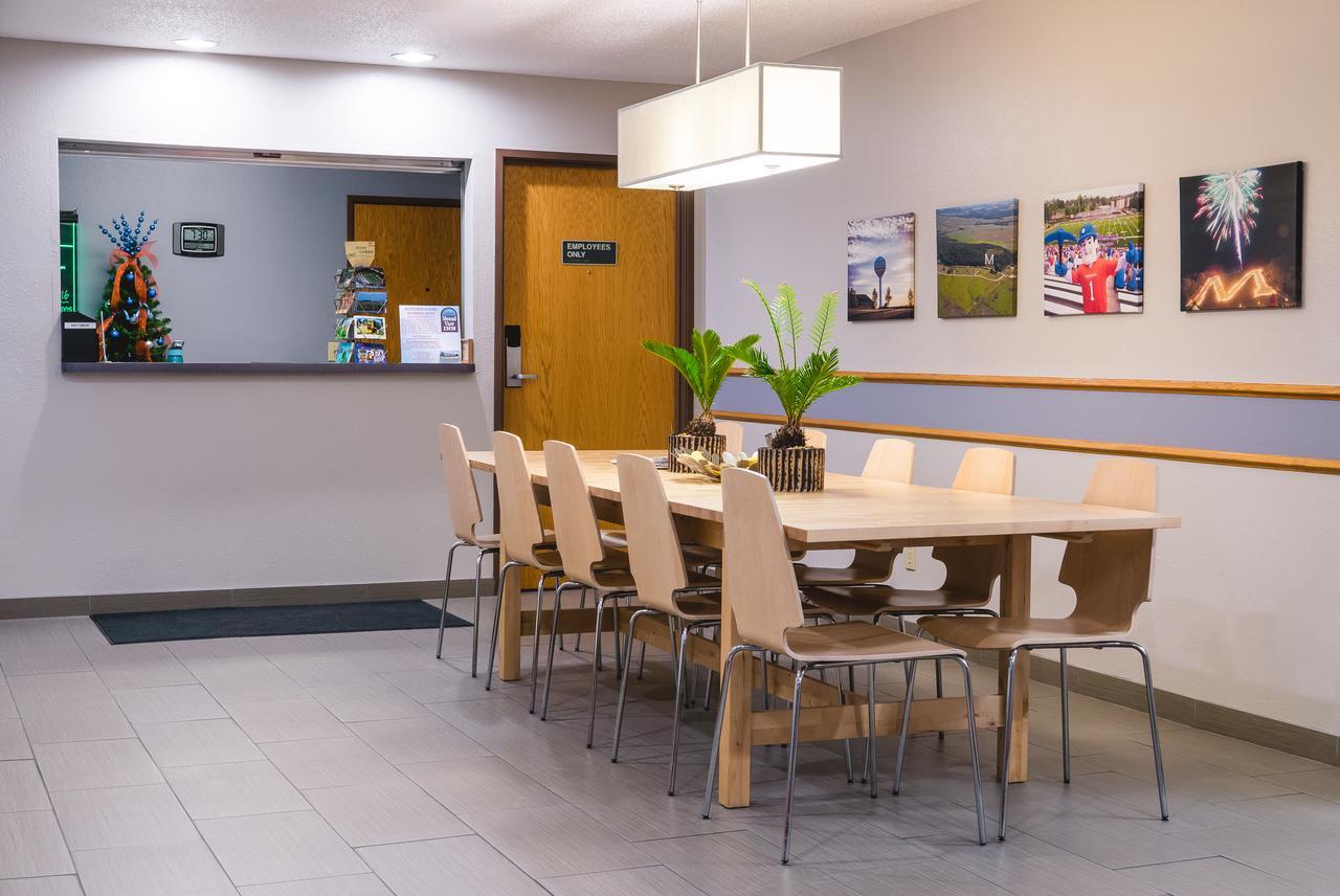Cobblestone Inn & Suites - Platteville Exteriör bild