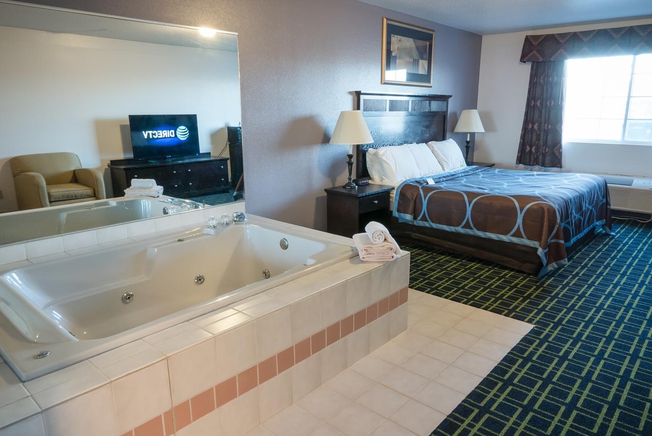 Cobblestone Inn & Suites - Platteville Exteriör bild
