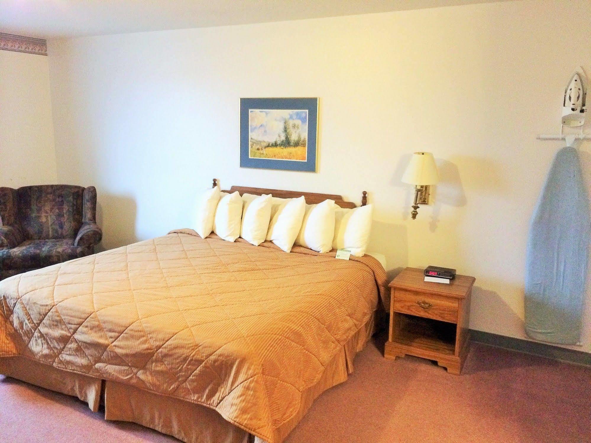 Cobblestone Inn & Suites - Platteville Exteriör bild