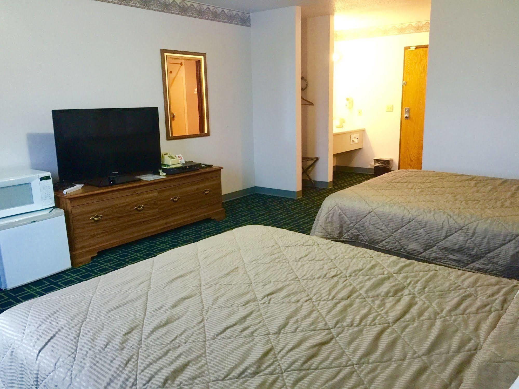 Cobblestone Inn & Suites - Platteville Exteriör bild